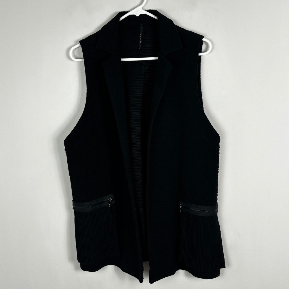IC Connie K Black Textured Knit Vest Womens Sz Large USA Made Style 6558V Button